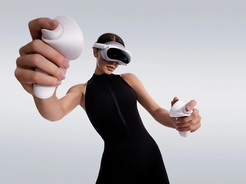 Standalone Immersive VR Headsets Standalone Immersive VR Headsets
